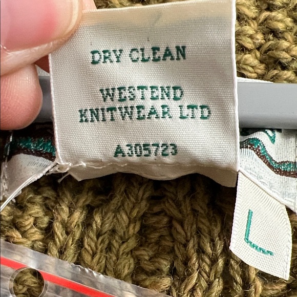 Aran Crafts Olive Wool Sweater Size Large - Picture 8 of 12